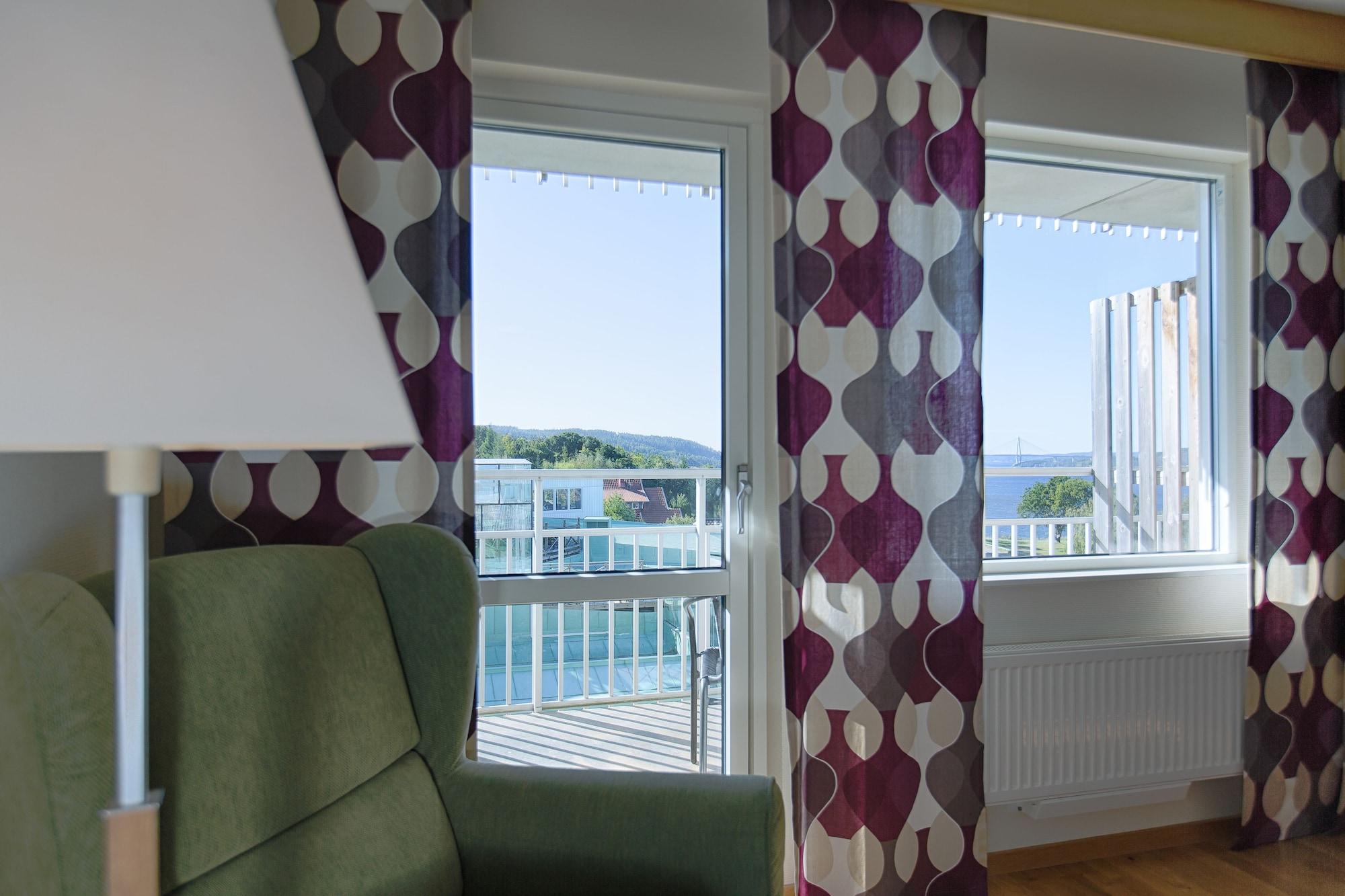Bohusgarden Hotell & Konferens Uddevalla Exterior photo