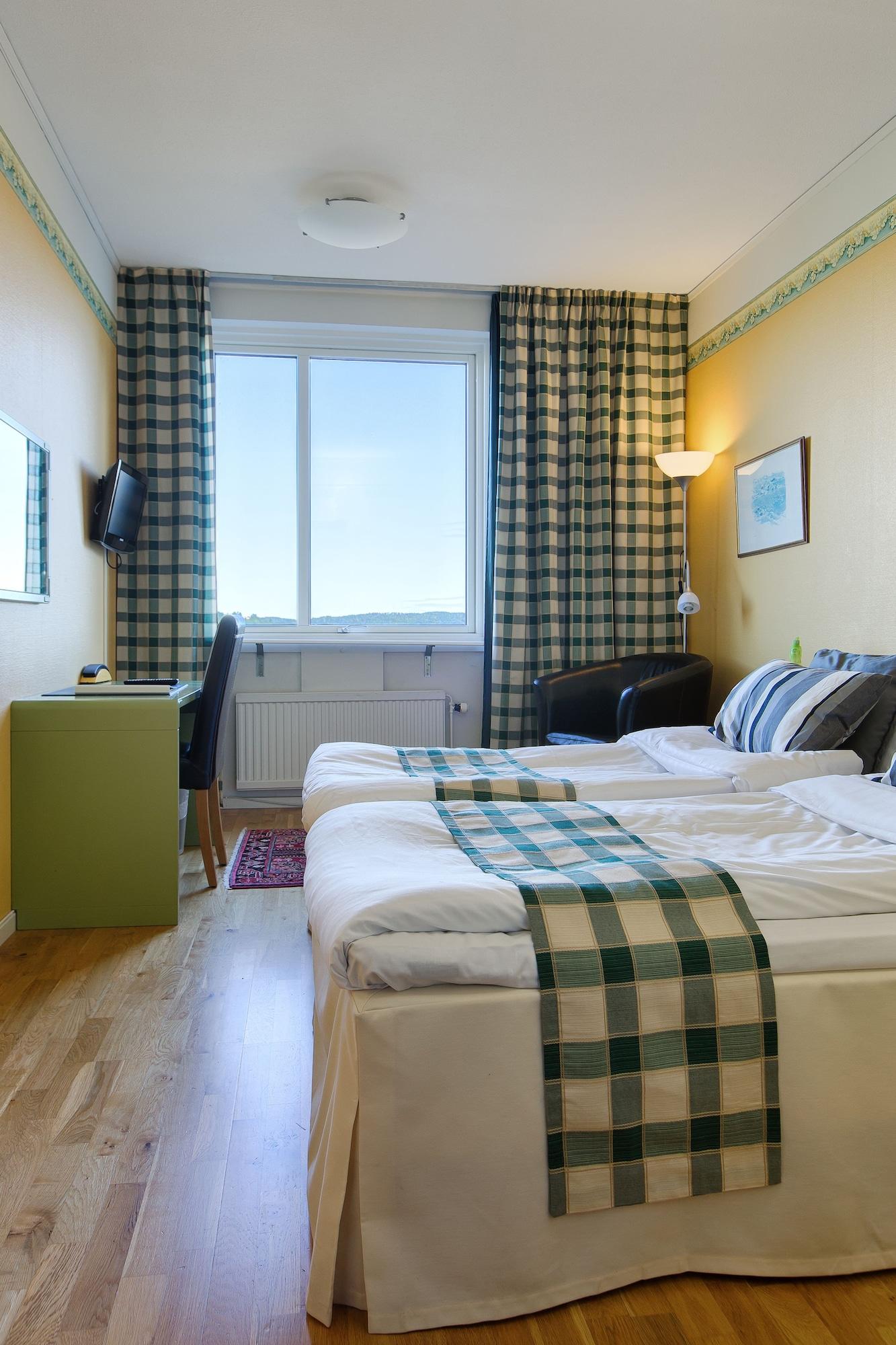 Bohusgarden Hotell & Konferens Uddevalla Exterior photo