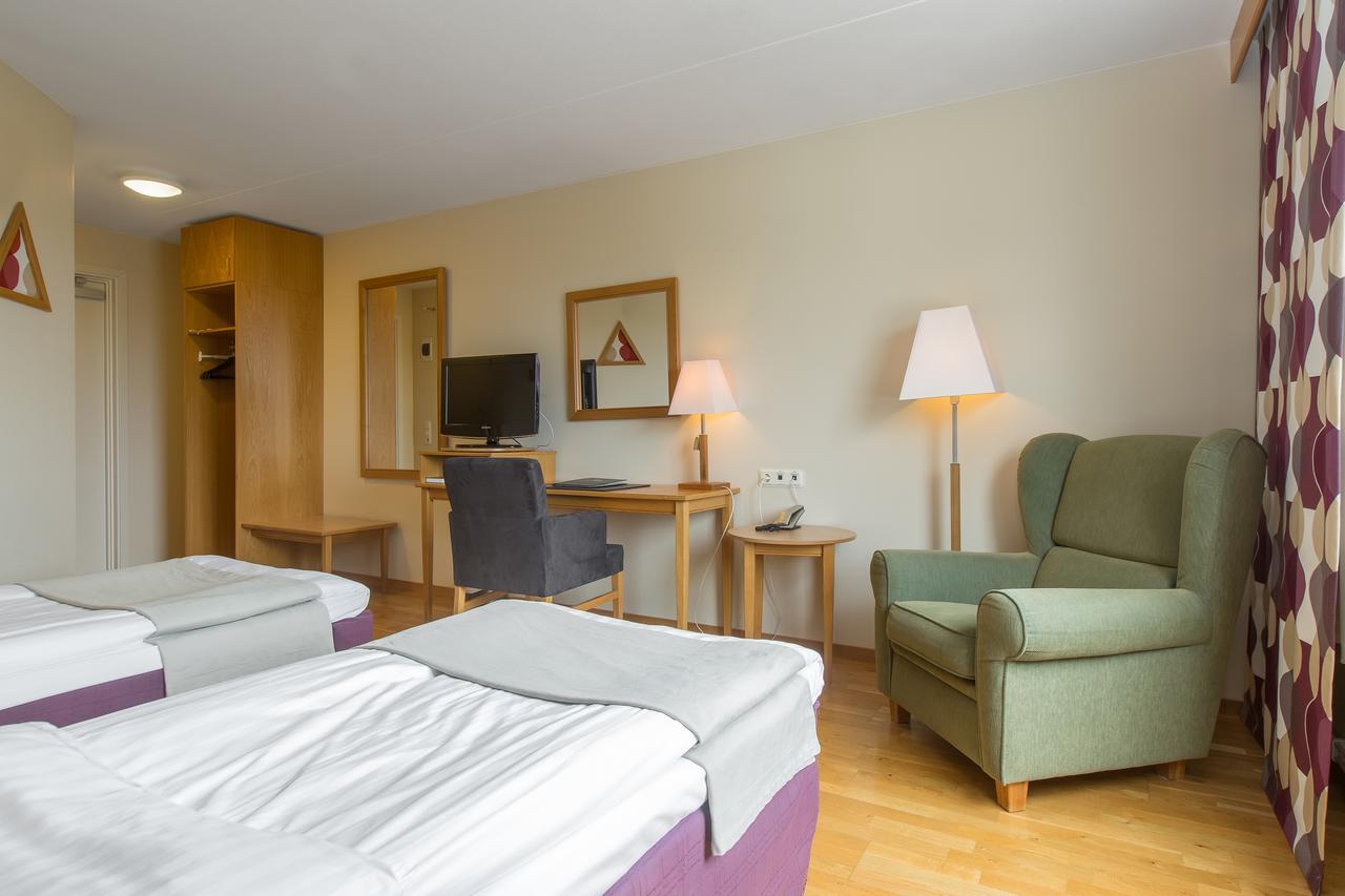 Bohusgarden Hotell & Konferens Uddevalla Exterior photo